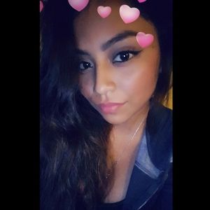 Meet your Posher, Evelyn